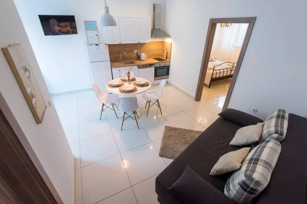 Apartman M&S 1 Kali, Otok Ugljan Leilighet Eksteriør bilde